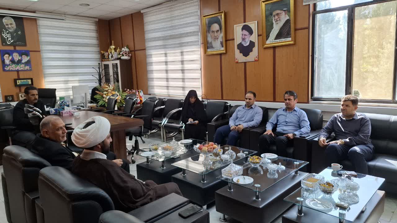  دبیر ستاد امر به معروف و نهی از منکر لرستان از اداره کل ورزش و جوانان لرستان بازدید کرد.